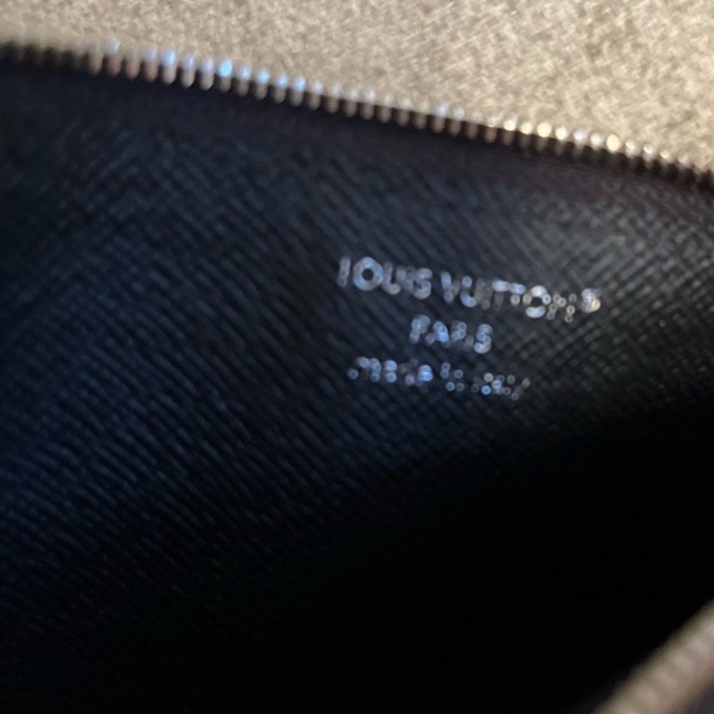Authentic Louis Vuitton Coin Card Case Taigarama Black Monogram - Picture 4 of 5